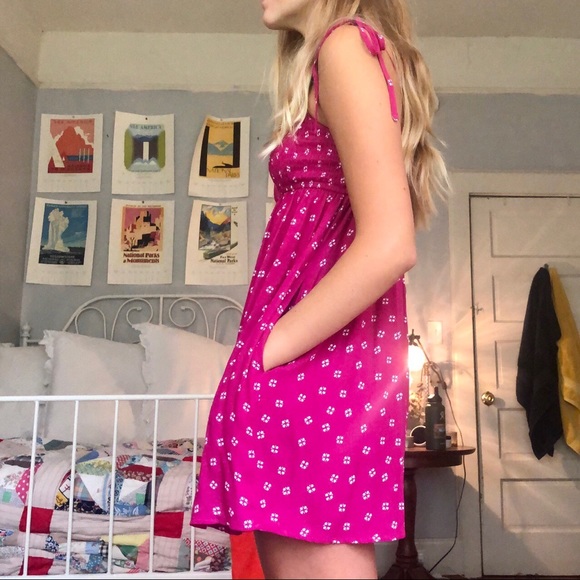 Urban Outfitters Tie Shoulder Romper 🌷 - Picture 2 of 4